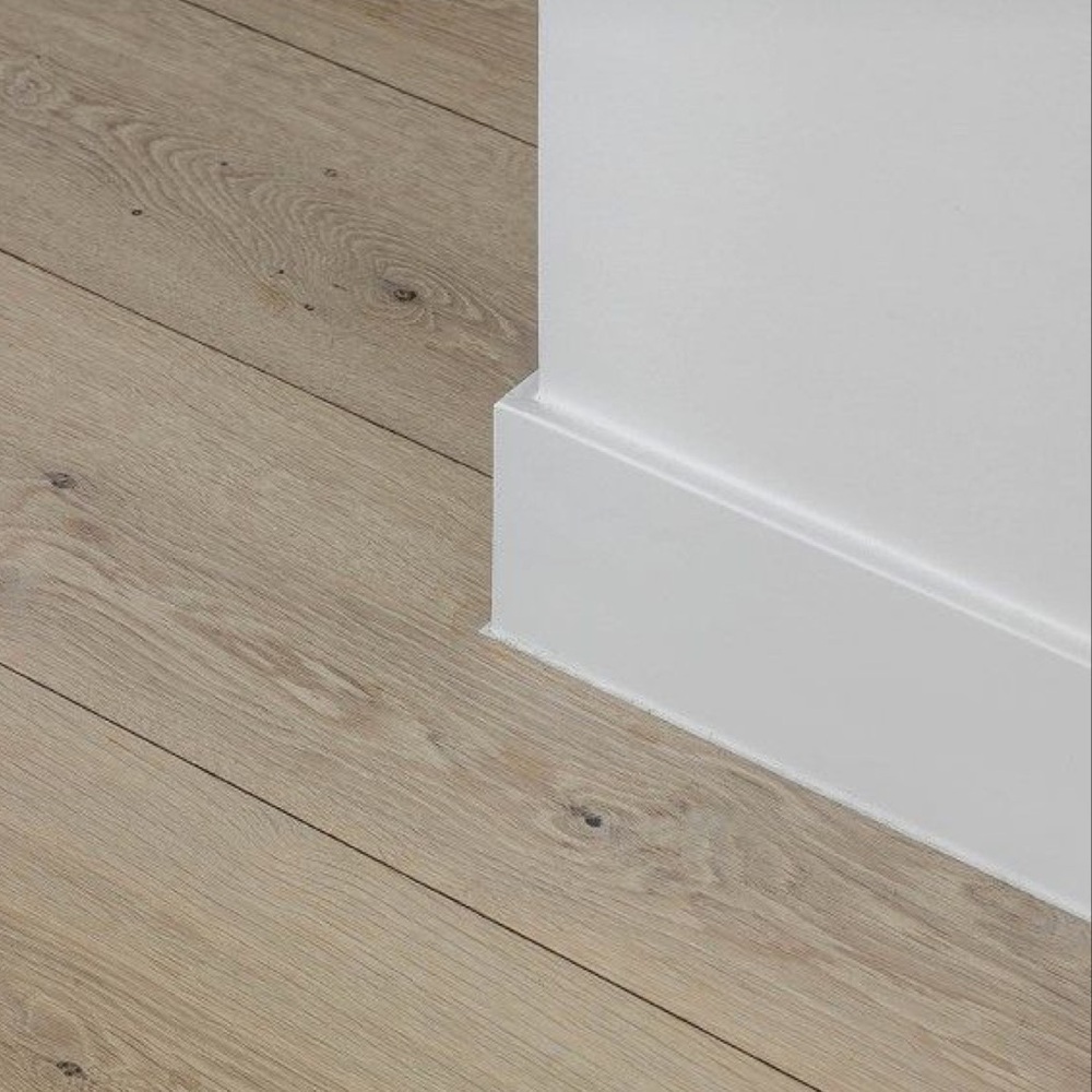 Baseboard - Picture 2 of 4